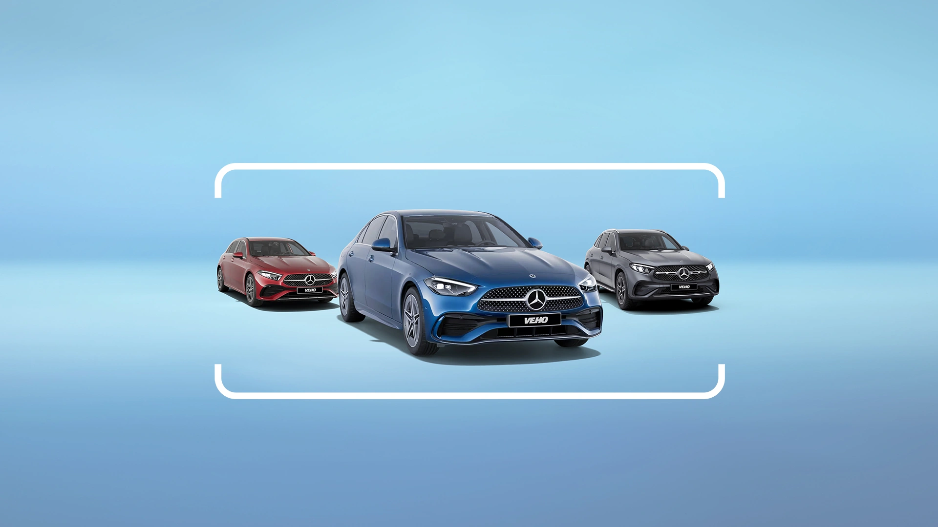 Jaunas Mercedes-Benz automašīnas uz zila fona