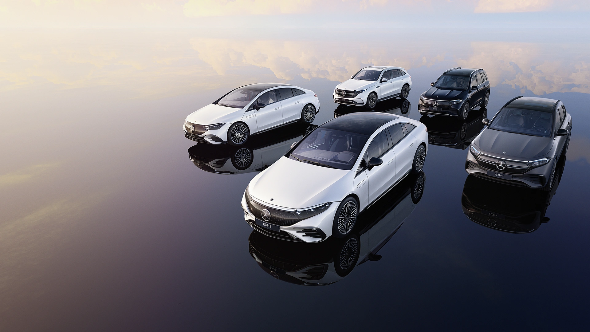 Mercedes-Benz EQ klāsta automašīnas grupas fotoattēlā