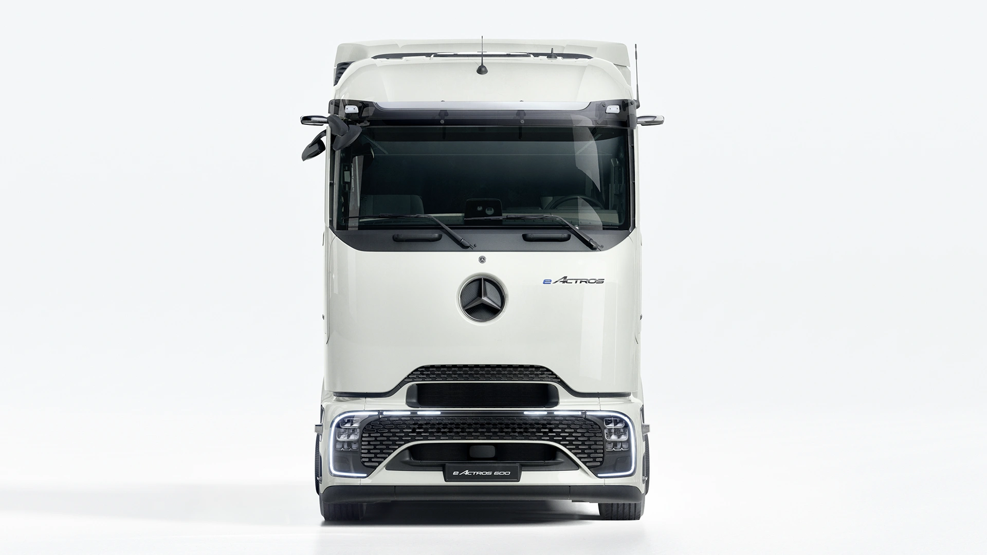 eActros 600 priekšējais skats