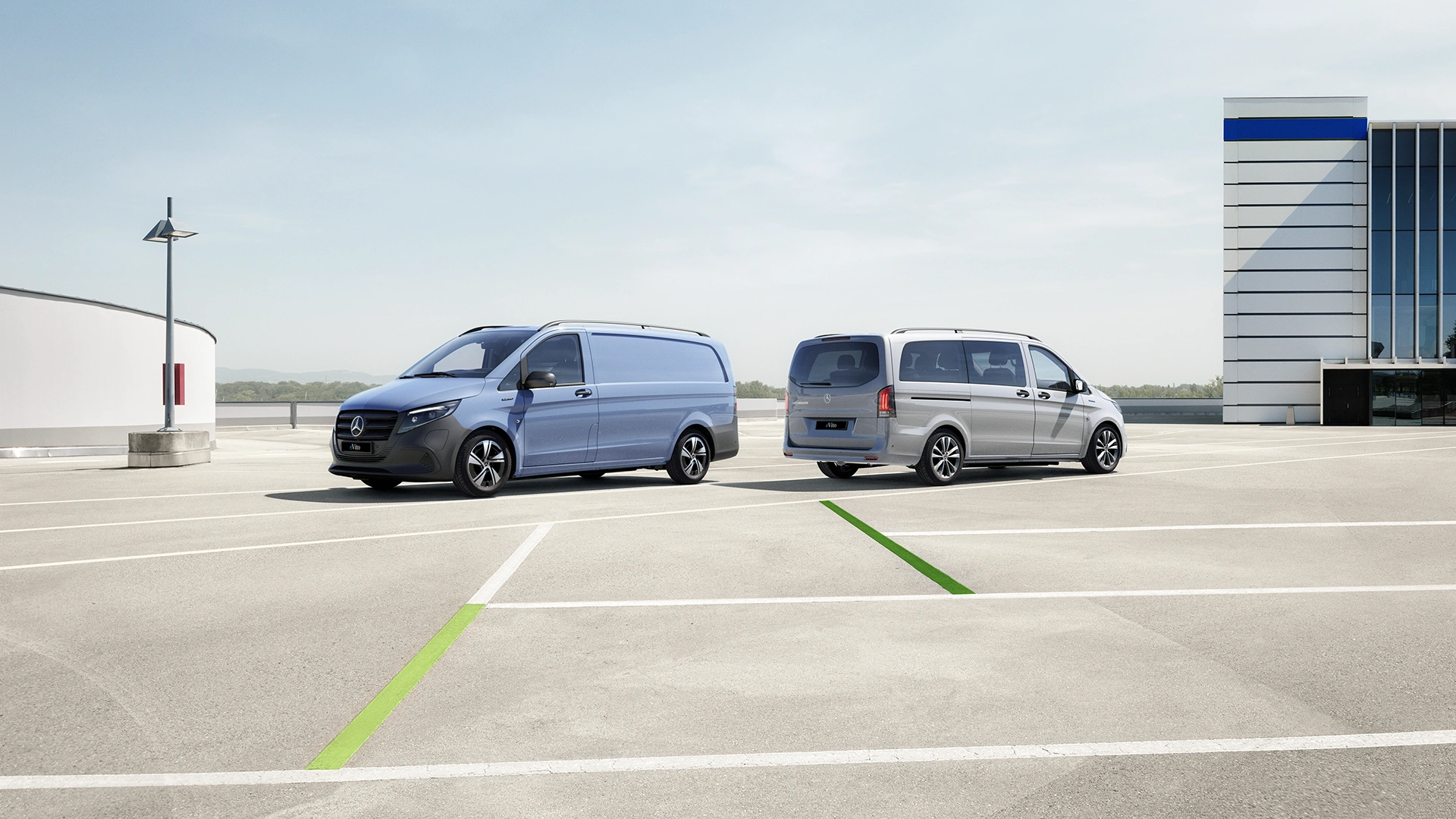 eVito no priekšas un aizmugures