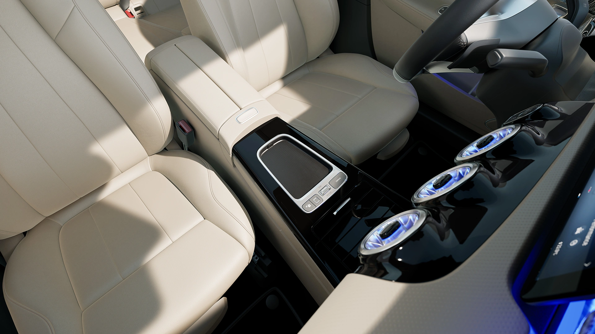 Mercedes-Benz A-klases sedana priekšējie sēdekļi, fotografēti no augšas.