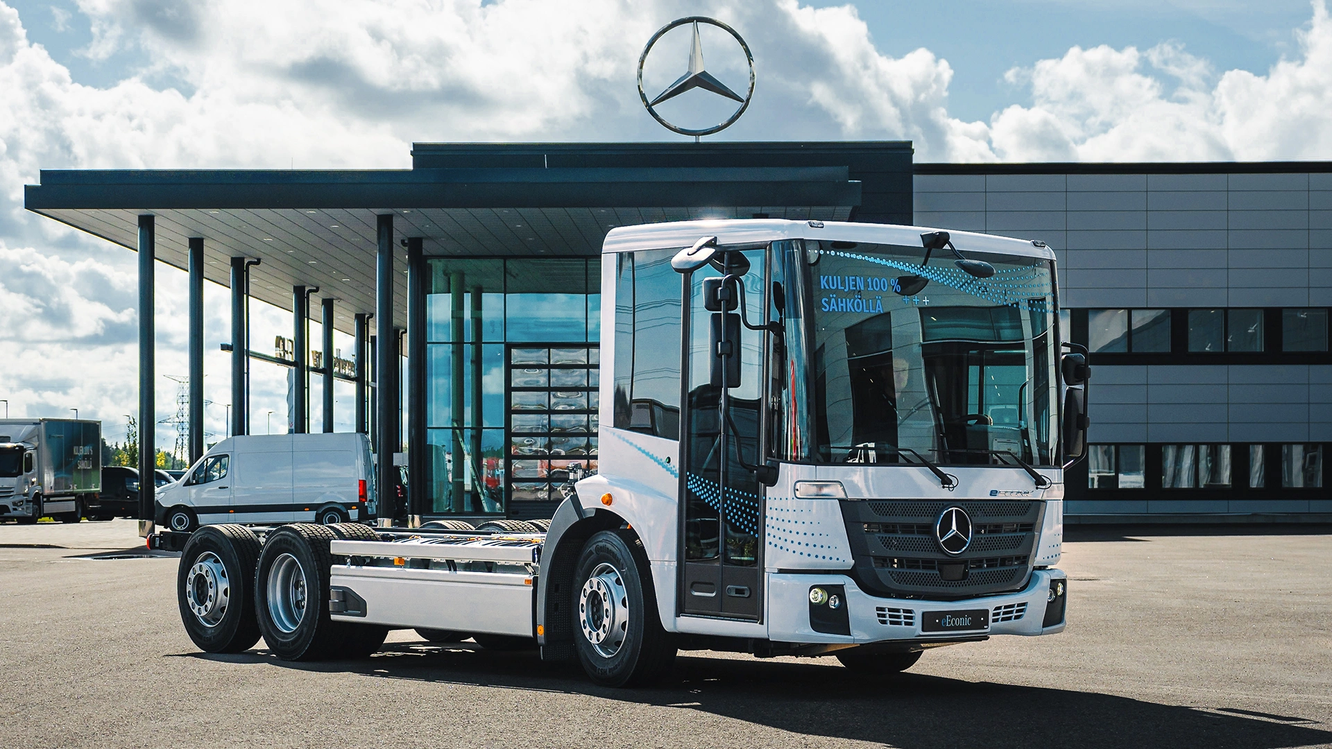 Mercedes-Benz eEconic specializētais transports pie Veho centra