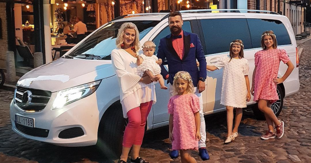 mercedes v class family