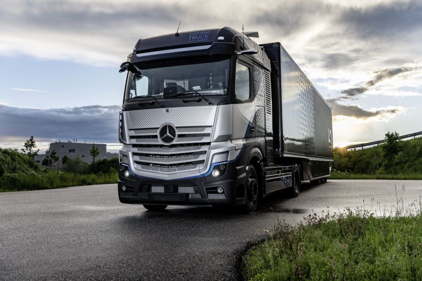 Daimler Truck AG и Shell подписали соглашение по внедрению водородных грузовиков в Европе.